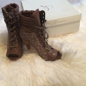 NIB Rachel Roy Cheetah peep toe heeled boots 7.5